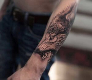 Mad Science Tattoo Den Haag Izaak Nobel Nine realisme wolf